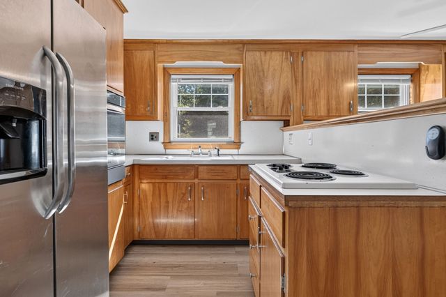 38 Park Ave, Reading, MA 01867