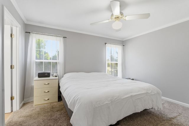 1050 Brinkley Rd, Murfreesboro, TN 37128