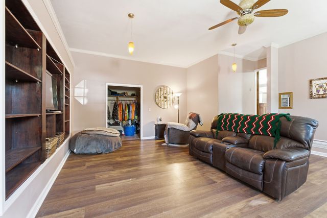 1050 Brinkley Rd, Murfreesboro, TN 37128