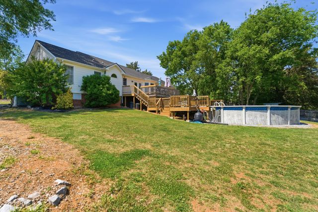 1050 Brinkley Rd, Murfreesboro, TN 37128