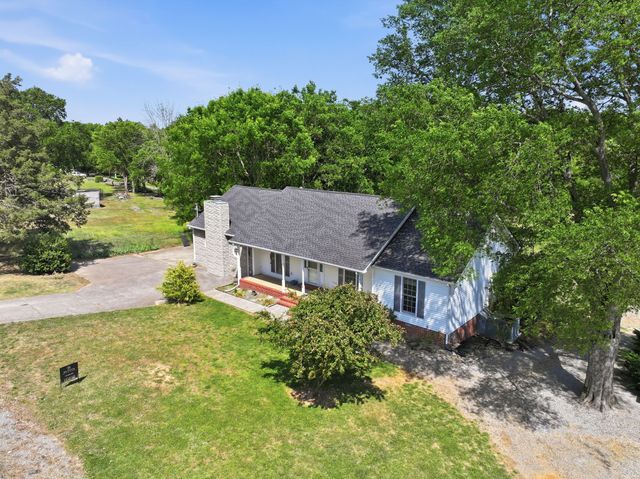 1050 Brinkley Rd, Murfreesboro, TN 37128