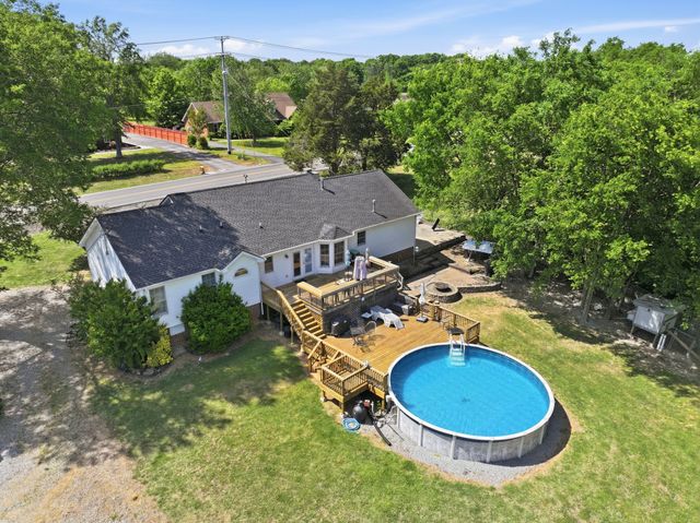 1050 Brinkley Rd, Murfreesboro, TN 37128