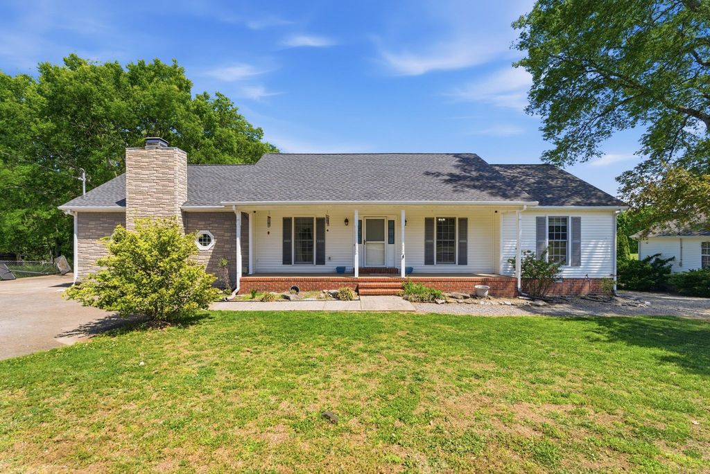 1050 Brinkley Rd, Murfreesboro, TN 37128