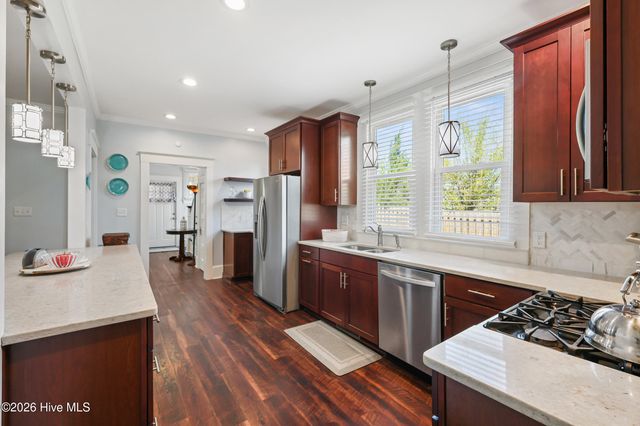 11 S 10th Street, Wilmington, NC 28401