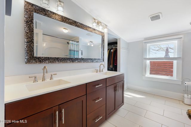 11 S 10th Street, Wilmington, NC 28401