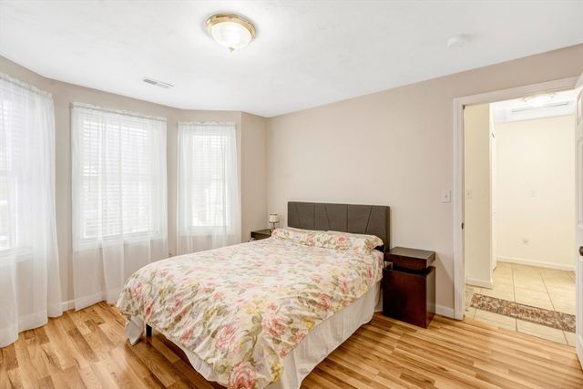 66 Ledgecrest Drive, Worcester, MA 01603