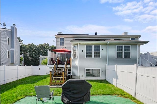 66 Ledgecrest Drive, Worcester, MA 01603