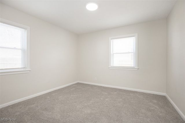 877 N Firestone Boulevard, Akron, OH 44306