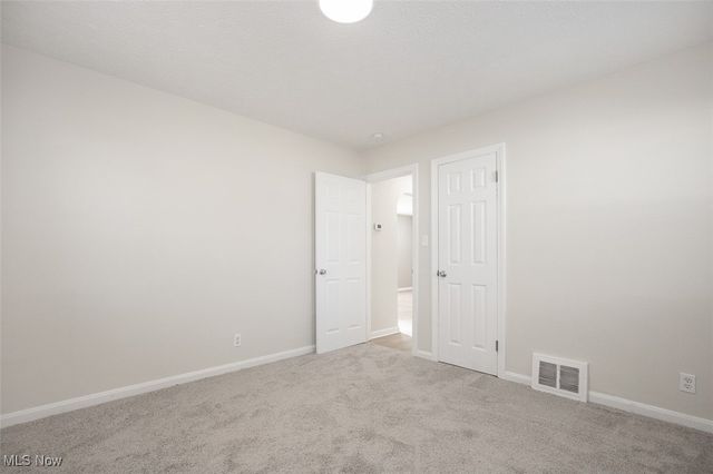 877 N Firestone Boulevard, Akron, OH 44306