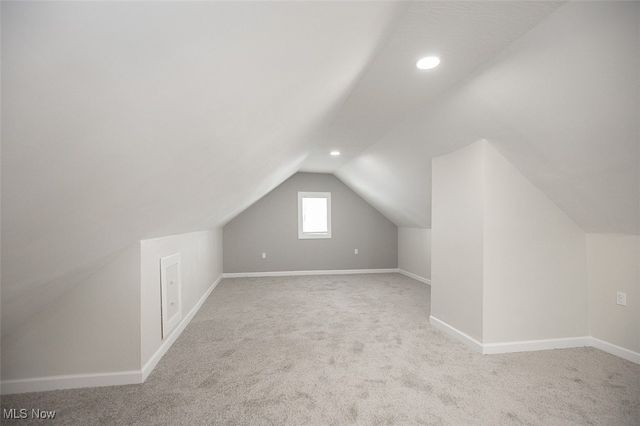 877 N Firestone Boulevard, Akron, OH 44306