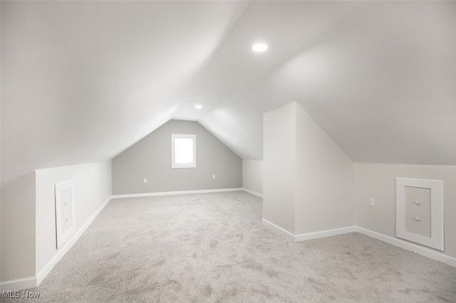 877 N Firestone Boulevard, Akron, OH 44306