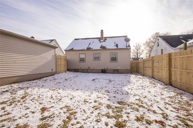 877 N Firestone Boulevard, Akron, OH 44306