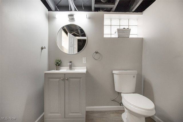 877 N Firestone Boulevard, Akron, OH 44306