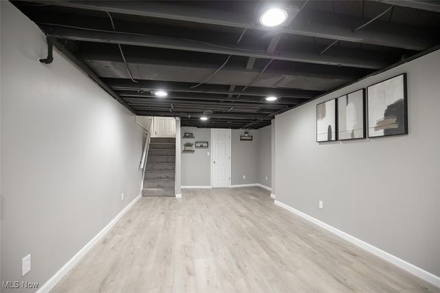 877 N Firestone Boulevard, Akron, OH 44306