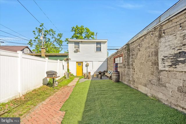 606 MARKET ST, Lewisburg, PA 17837
