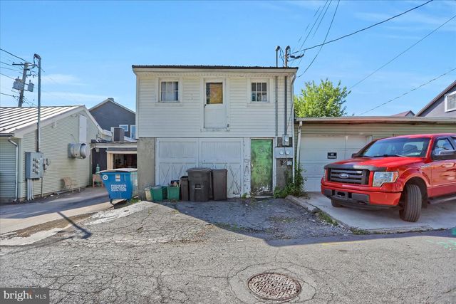 606 MARKET ST, Lewisburg, PA 17837