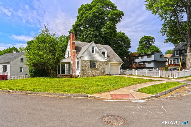 50 Moore Avenue, Naugatuck, CT 06770