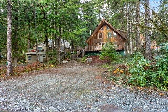 7132 St Helen's Place, Glacier, WA 98244