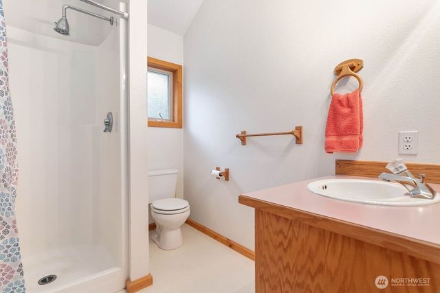 7132 St Helen's Place, Glacier, WA 98244