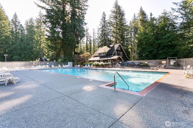 7132 St Helen's Place, Glacier, WA 98244