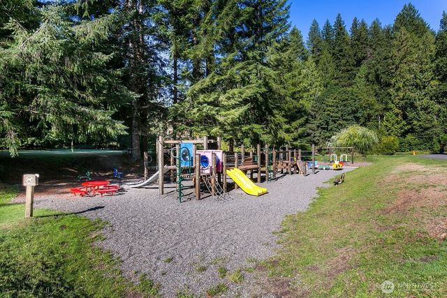 7132 St Helen's Place, Glacier, WA 98244