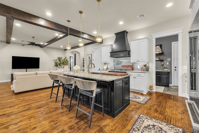 6623 E 134th Place S, Bixby, OK 74008