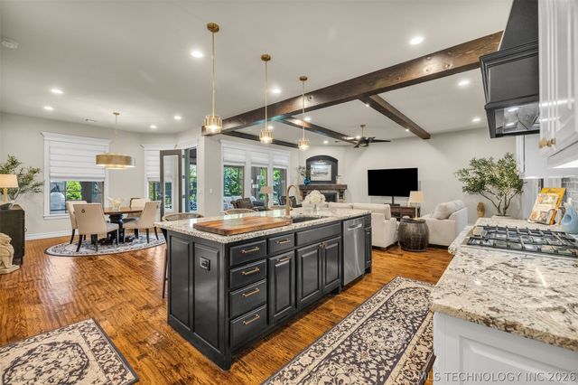 6623 E 134th Place S, Bixby, OK 74008