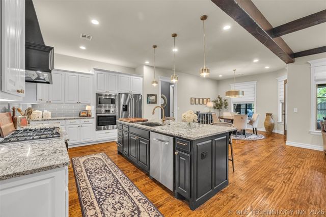 6623 E 134th Place S, Bixby, OK 74008