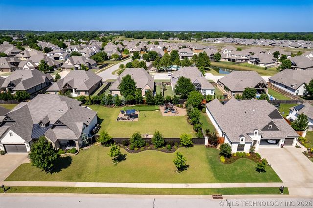 6623 E 134th Place S, Bixby, OK 74008