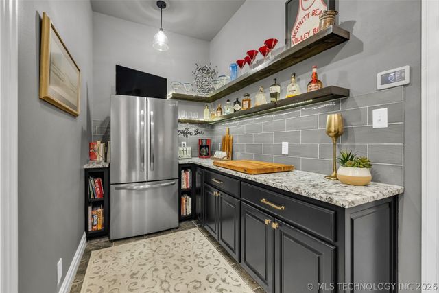 6623 E 134th Place S, Bixby, OK 74008