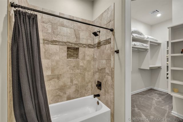 6623 E 134th Place S, Bixby, OK 74008
