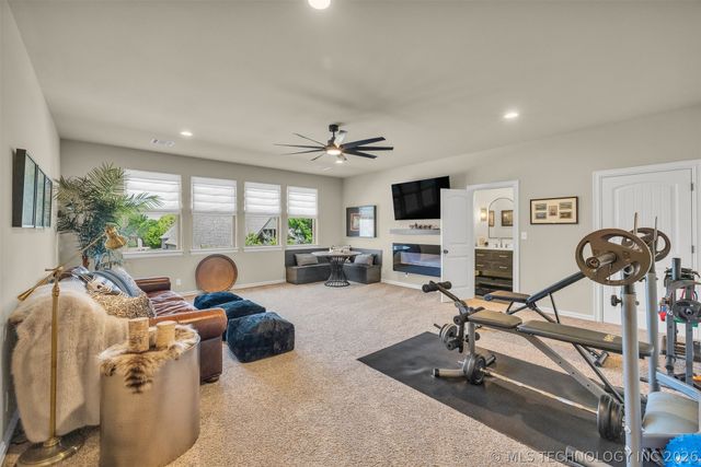 6623 E 134th Place S, Bixby, OK 74008