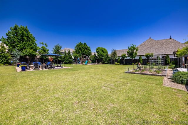 6623 E 134th Place S, Bixby, OK 74008