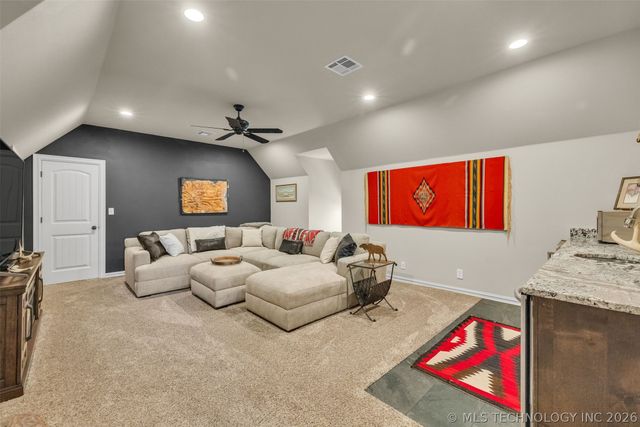 6623 E 134th Place S, Bixby, OK 74008