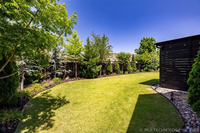 6623 E 134th Place S, Bixby, OK 74008