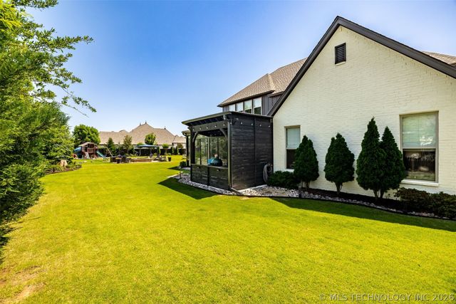 6623 E 134th Place S, Bixby, OK 74008