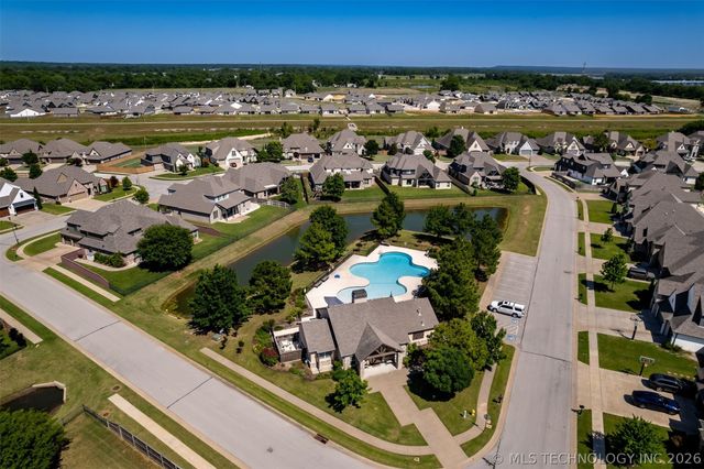 6623 E 134th Place S, Bixby, OK 74008