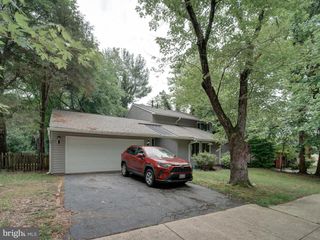 8610 MONMOUTH DR, Upper Marlboro, MD 20772