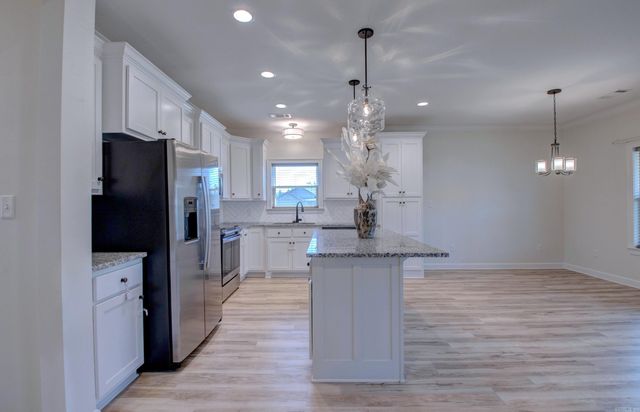 1 Oaks Lane, Greenbrier, AR 72058
