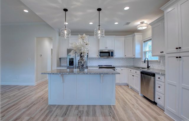 1 Oaks Lane, Greenbrier, AR 72058