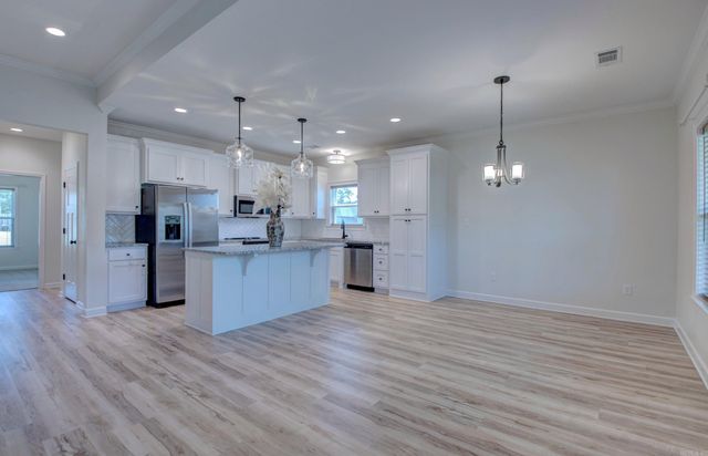 1 Oaks Lane, Greenbrier, AR 72058