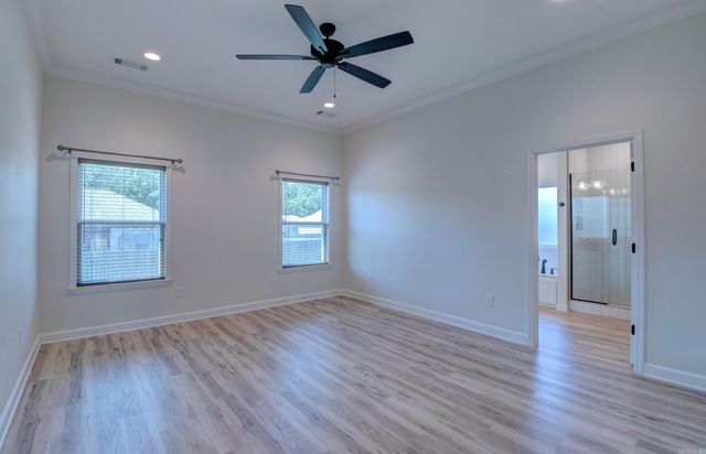 1 Oaks Lane, Greenbrier, AR 72058