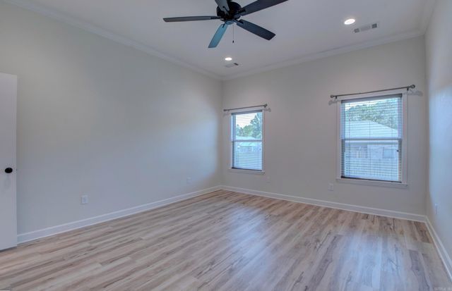 1 Oaks Lane, Greenbrier, AR 72058