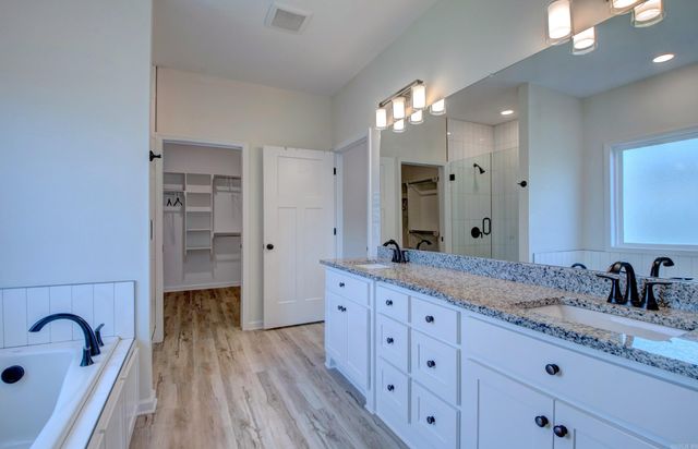 1 Oaks Lane, Greenbrier, AR 72058