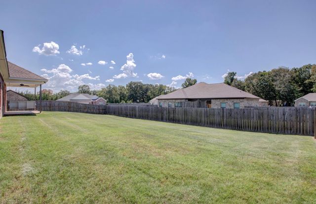 1 Oaks Lane, Greenbrier, AR 72058