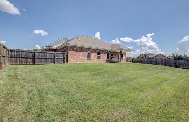 1 Oaks Lane, Greenbrier, AR 72058