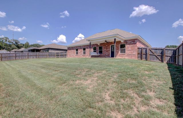 1 Oaks Lane, Greenbrier, AR 72058