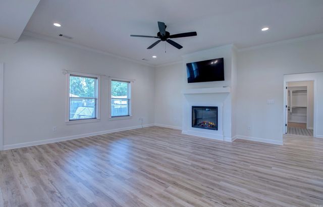 1 Oaks Lane, Greenbrier, AR 72058