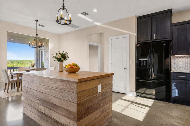 7943 W Fm 243, Bertram, TX 78605
