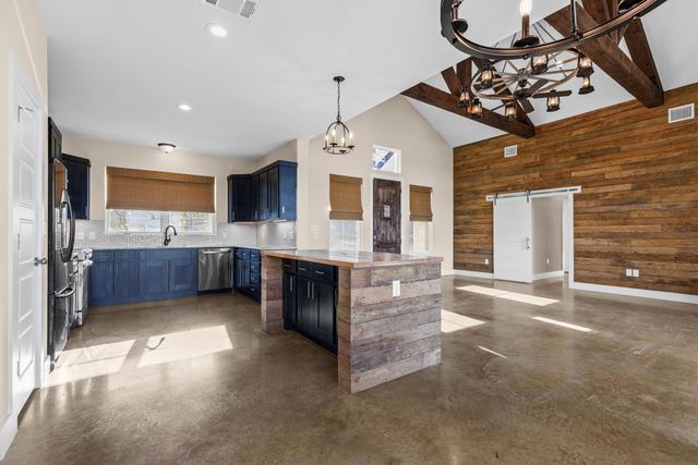 7943 W Fm 243, Bertram, TX 78605